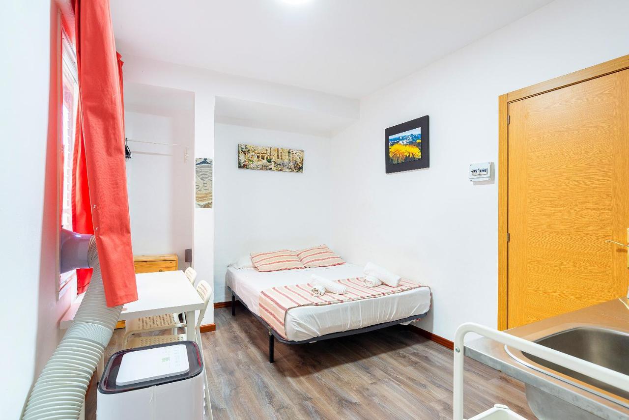 Rooms Young People Only, Soho Citycenter Málaga Exterior foto